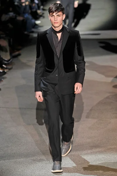 Look 43